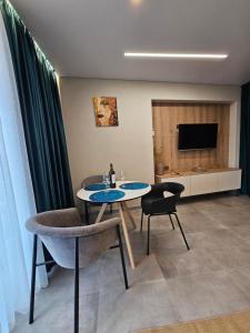 Rainbow, отличная квартира в 100 метрах от моря с полноценной кухней,выделенной спальней и шикарным видом!