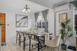 Entire Private Home with 4 Bedrooms 2 Bathrooms, Garage & Gated Yard, Near San Diego Gaslamp, Beach, Available Now