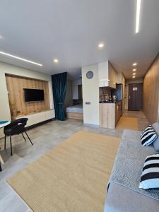 Rainbow, отличная квартира в 100 метрах от моря с полноценной кухней,выделенной спальней и шикарным видом!