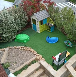 Maisons de vacances Agreable villa familiale avec piscine : photos des chambres