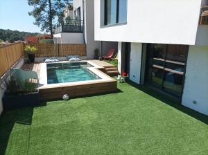 Maisons de vacances Agreable villa familiale avec piscine : photos des chambres