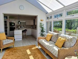 Modern townhouse with easy access to London