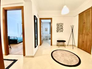 Central & Spacious Flat - No5