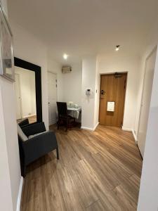 1 Bedroom Apartment with security 24 hours