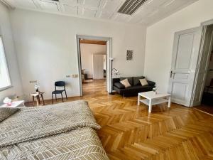 Spacious 3 Bedroom with Balcony