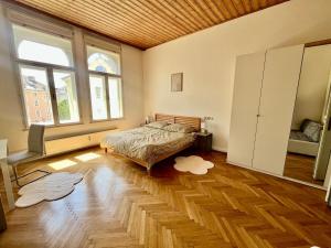 Spacious 3 Bedroom with Balcony