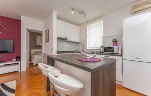 Beautiful Apartment In Biograd Na Moru