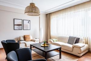 Gorgeous 3 Bedroom Flat - No8