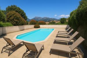 Appartements Beau T3 Central - Vue mer & Piscine - A Funtana : Appartement 2 Chambres