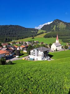 Chalet Zur Rose in Berwang bij de piste