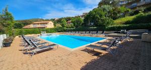 Appartements Studio Dolce & Vita D1, vue mer et Piscine : photos des chambres