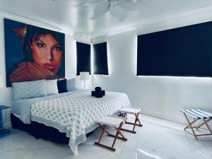 Sunrise Penthouse ocean view terrace beach few steps away SOBE