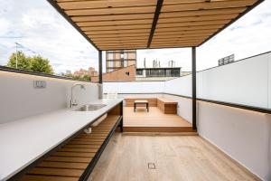 L301 4BR Lleras Park Apt Rooftop Jacuzzi Air Conditioning
