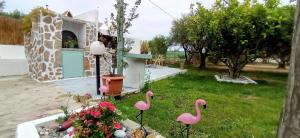 MANOS Small House Kouremenos