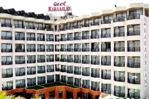 By Karaaslan Inn hotel, 
Kusadasi, Turkey.
The photo picture quality can be
variable. We apologize if the
quality is of an unacceptable
level.