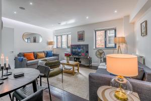 Luxury Old Brompton Retreat Sleeps 6 London