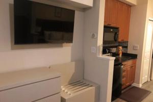 Universal-Disney Dream 606H Studio - The Point