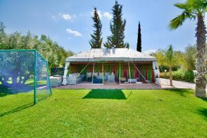 Ferme de vacances avec une grande villa à Marrakech