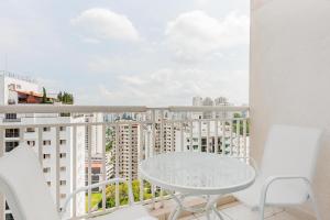 IP3 - Bhaus Loft Duplex Morumbi - Black & White - 50m2 - Linda Vista 13o andar - Academia - Piscina - Vaga de Garagem