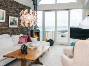 6 person holiday home in Thyholm-By Traum