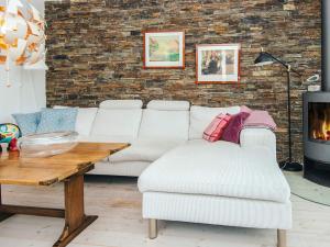 6 person holiday home in Thyholm-By Traum