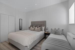 Serene Haven - 2 min from Station - Free Parking - Courtyard