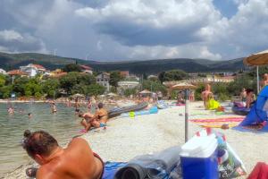 Apartments with parking space Gornji Karin, Novigrad - 21514