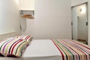 Apartments by the sea Pirovac, Sibenik - 24368