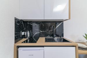 Apartments by the sea Pula - 24381