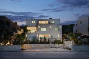 Apartments by the sea Pasadur, Lastovo - 24472