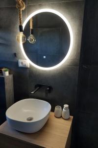 Apartments with parking space Vrpolje, Sibenik - 24474