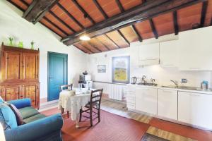 One-Bedroom Apartment with Pool View