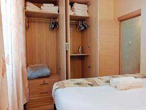 Charming cosy one bed condo with heated pool