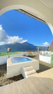 Lake Side Retreat & hot spring