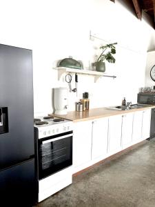 Studio 13 Warehouse Apartment Fremantle