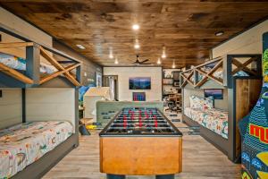 6Br7Ba,Lux retreat,Pool,Hot Tub,WatrPark,TheaterRoom-Sleeps22