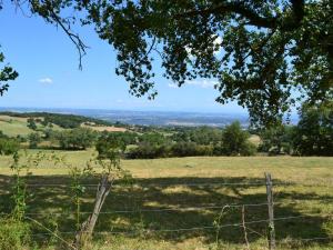 Gîte familial avec terrasse et animaux bienvenus - FR-1-496-145