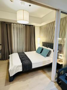 1BR Condotel in Azure Urban Resort Near NAIA #TRO3