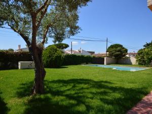 Casa Cómoda con Piscina Privada y Jardín en Sant Pere Pescador - ES-89-143