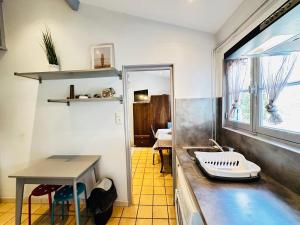 Maisons de vacances Maisonnette a Fouras proche plage, 2-3 pers - FR-1-709-97 : Maison de Vacances