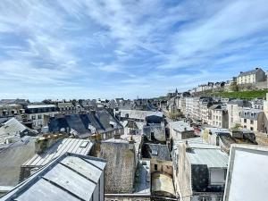 Duplex T3 avec terrasse au cœur de Granville - FR-1-361-566