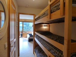 Studio rénové 4 pers - accès direct aux pistes - FR-1-458-224