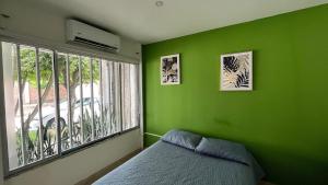 Agradable habitación cama doble