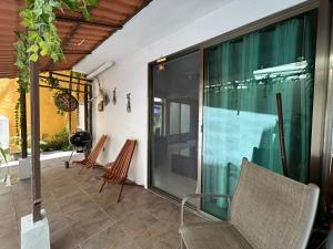 blue angel 1 aunos pasos de la 5 av