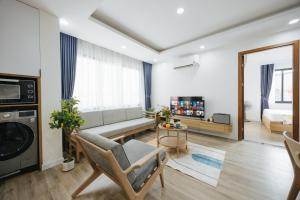 Crescendo 2 Bedroom Apartment - The Epicenter of Luxury and Convenience
