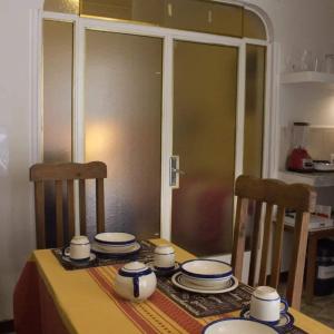 Pequeño Colibrí-stay nice, comfortable, downtown