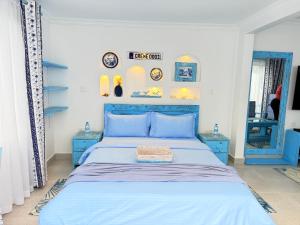 Bleu by The Prime Escape