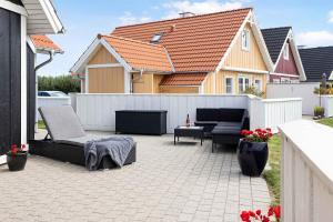 Cozy, Central House Near The Sea