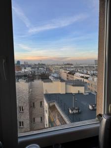 Apartment in the center with city skyline