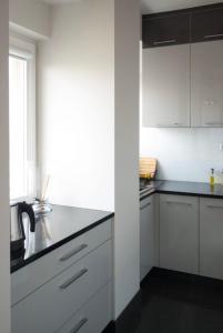 Apartment in the center with city skyline